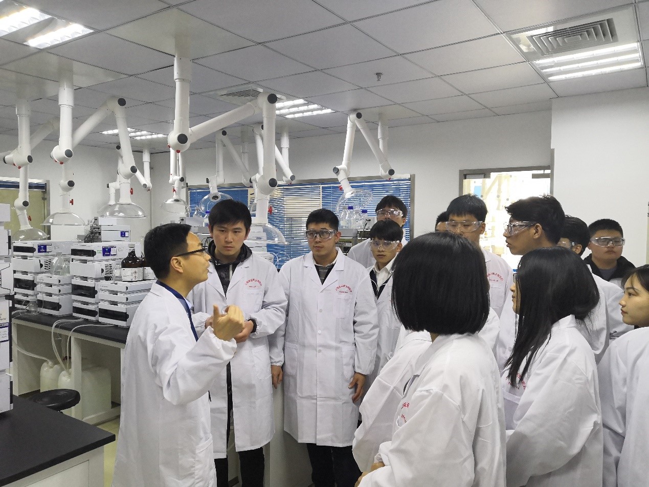 走进旋乐吧spin8，，，，与学子共话生长