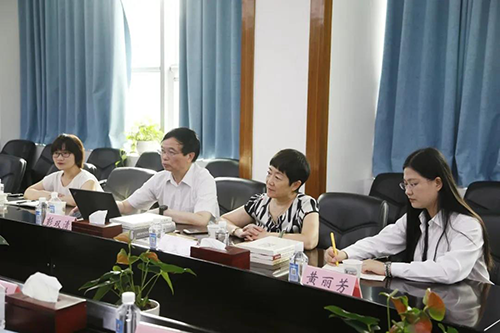 旋乐吧spin8临床前研究副总裁兼机构认真人彭双清教授，，，，，，，，药效部执行主任董文心，，，，，，，，药代安评项目认真人龙娜等