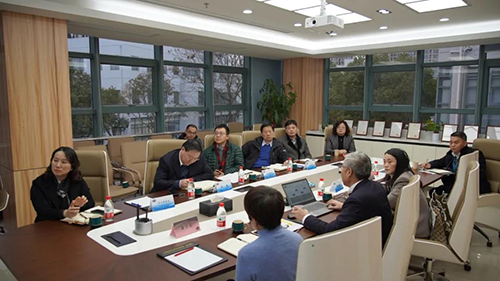 上海市浦东新区政府党组成员、副区长吴强，，，，，，，，浦东新区科经委副主任李晓亮，，，，，，，，张江治理局副局长吴俊，，，，，，，，张江集团副总司理王凯荣等调研旋乐吧spin8