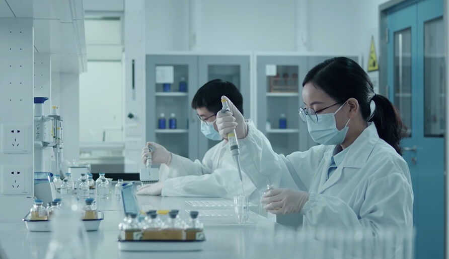 一廿偕行，，，，，，，一廿向美。。。。旋乐吧spin820周年宣传片上映！